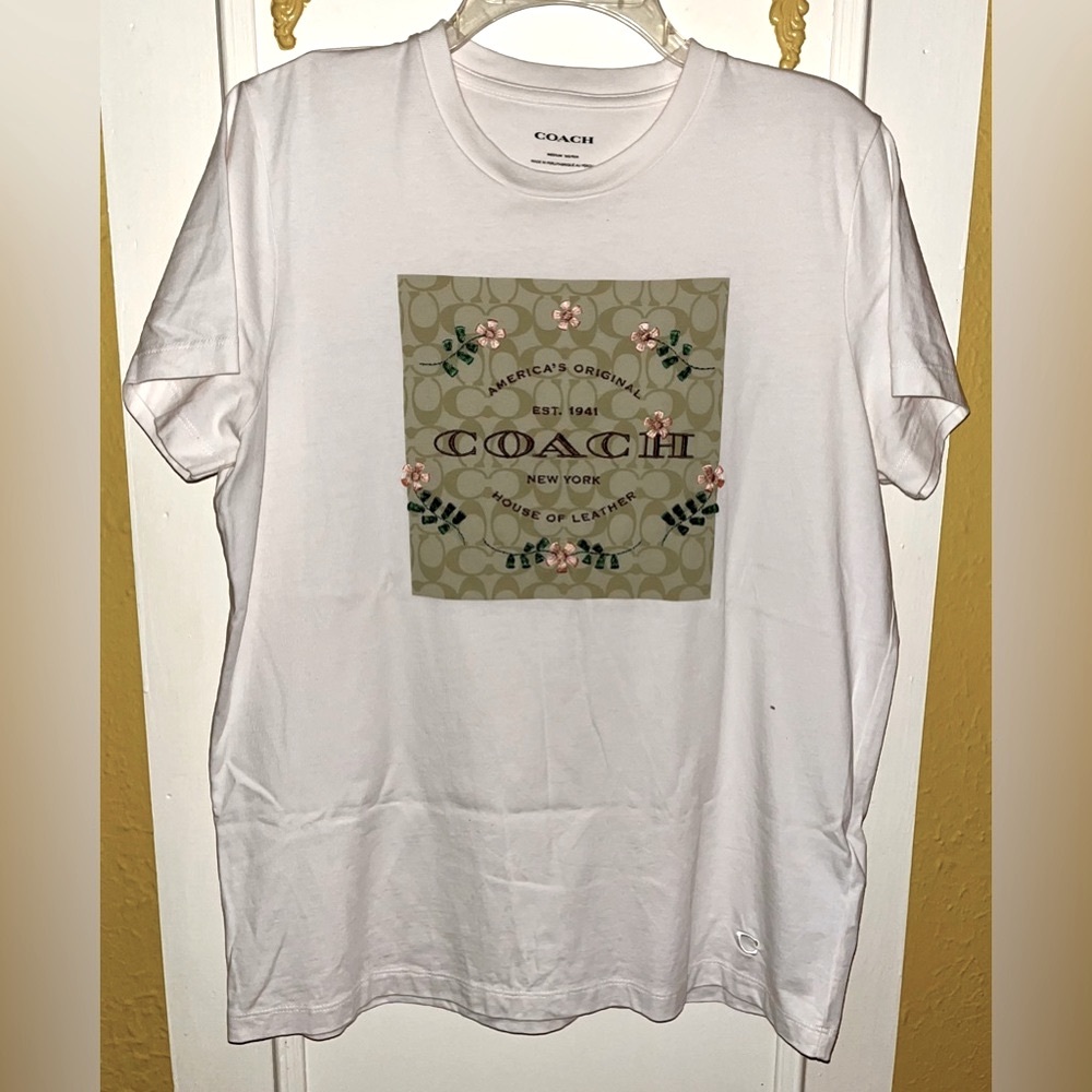 COACH SIGNATURE EMBOSSED FLORAL DESIGN WHITE T-SHIRT